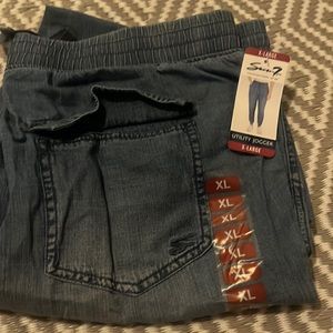 Size XL utility jogger pants